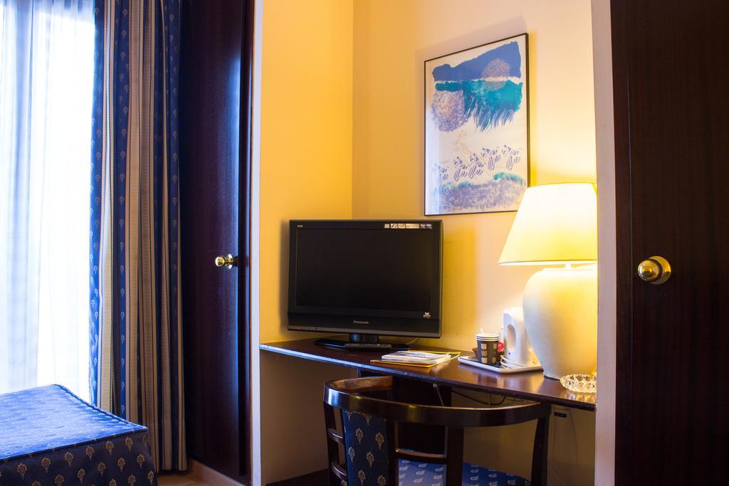 Atlantis By Atbcn Hotell